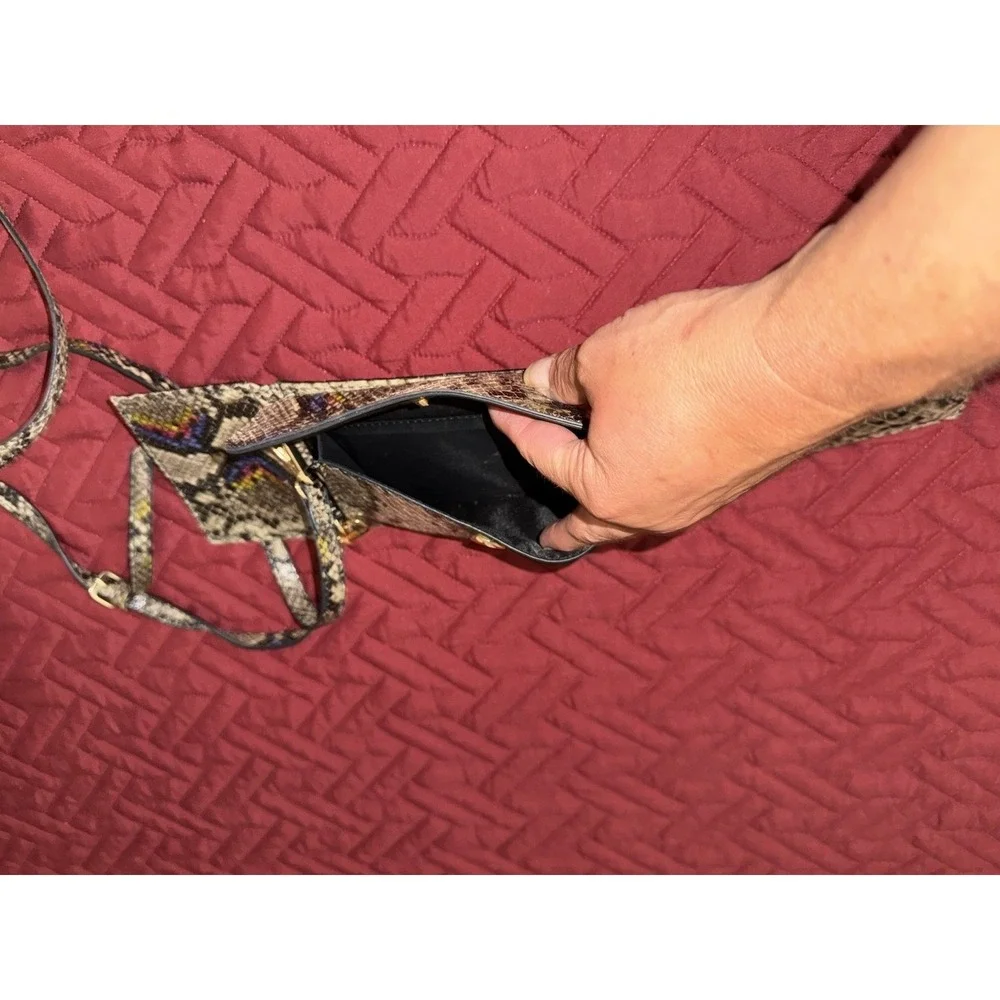Women's Snakeskin Wristlet Wallet w/ Strap Snap Closure Folding Credit Card